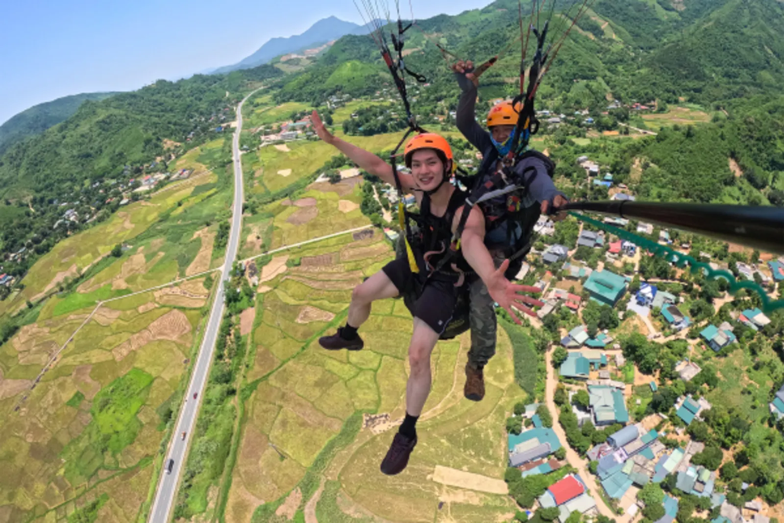 Điều khiến người ta nghiện dù lượn không phải cảm giác mạnh