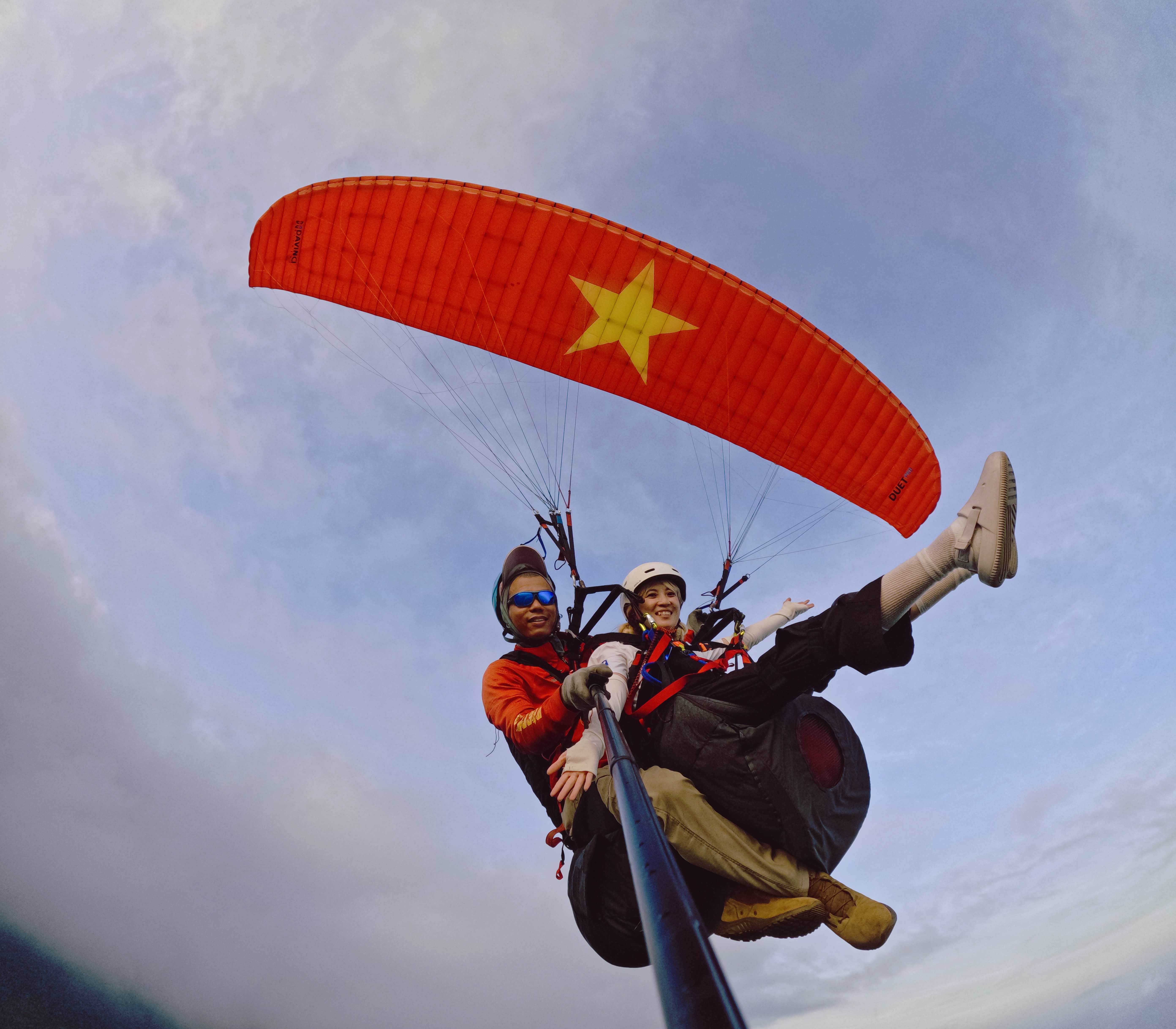 Phi công YuPi selfie